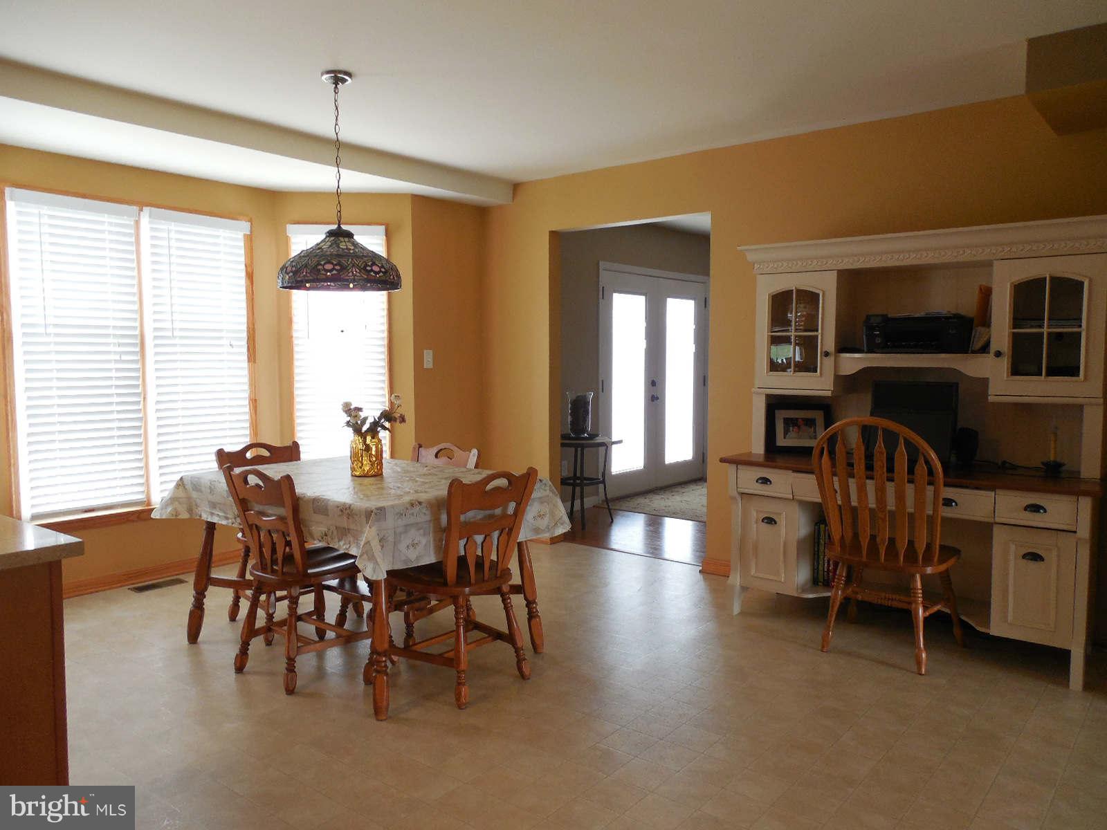 1136 Boyd Road Street, MD 21154 - Photo 15 of 27 Kitchen/Breakfast Area