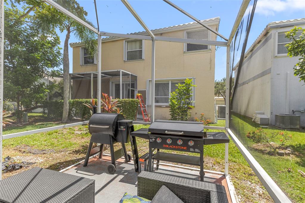 9424 Northwest 8th Circle Plantation, FL 33324 - Photo 17 of 57