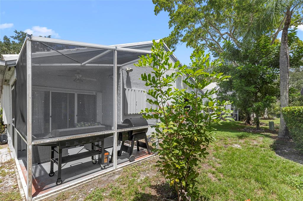 9424 Northwest 8th Circle Plantation, FL 33324 - Photo 20 of 57