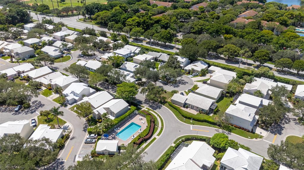 9424 Northwest 8th Circle Plantation, FL 33324 - Photo 42 of 57 an aerial view of residential houses with outdoor space and street view