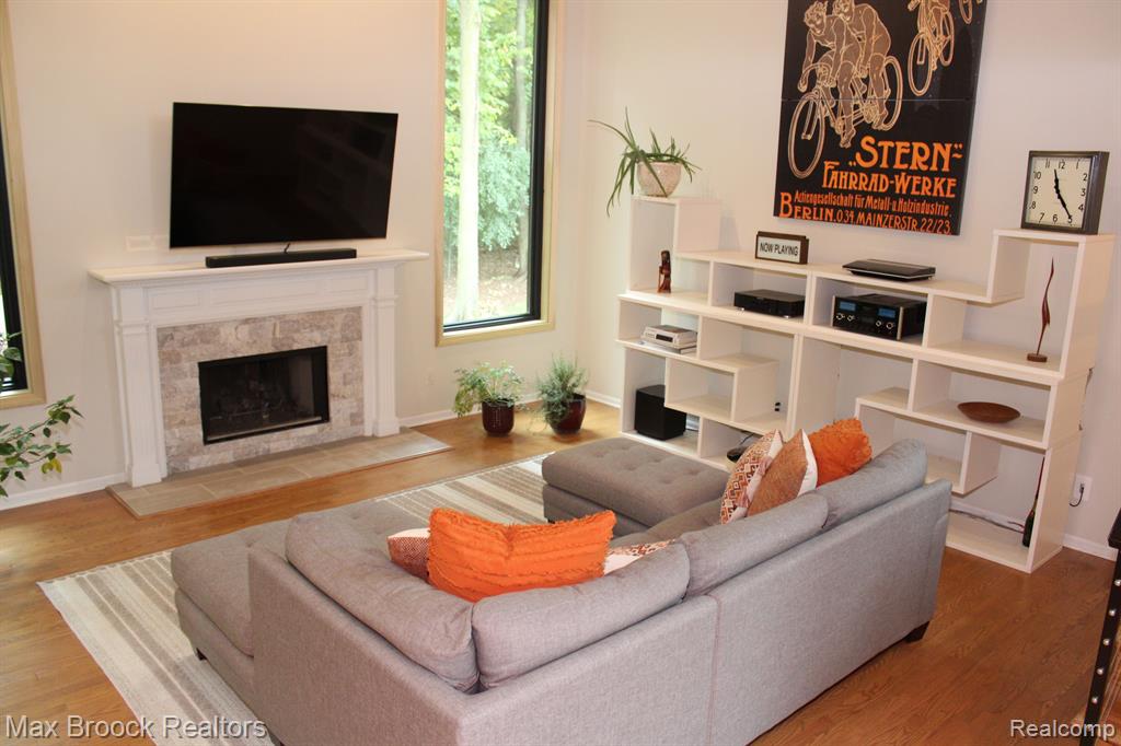 1677 Gilsam Avenue Rochester Hills, MI 48309 - Photo 23 of 57