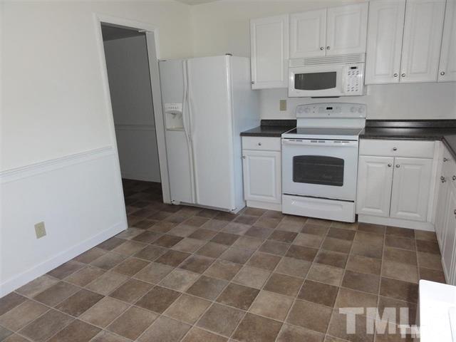 5804 Nottoway Court, Unit B Raleigh, NC 27609 - Photo 3 of 17 Gallery Image 3