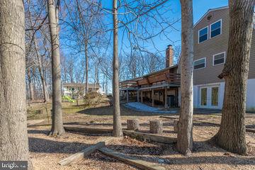 12902 Sturbridge Road Woodbridge, VA 22192 - Photo 40 of 40 Backyard w/ Mature Trees just waiting for Spring!