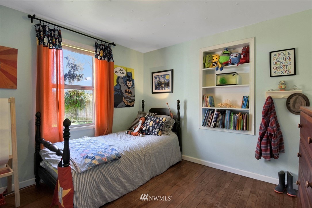 3330 Southeast 6th Street Renton, WA 98058 - Photo 13 of 21
