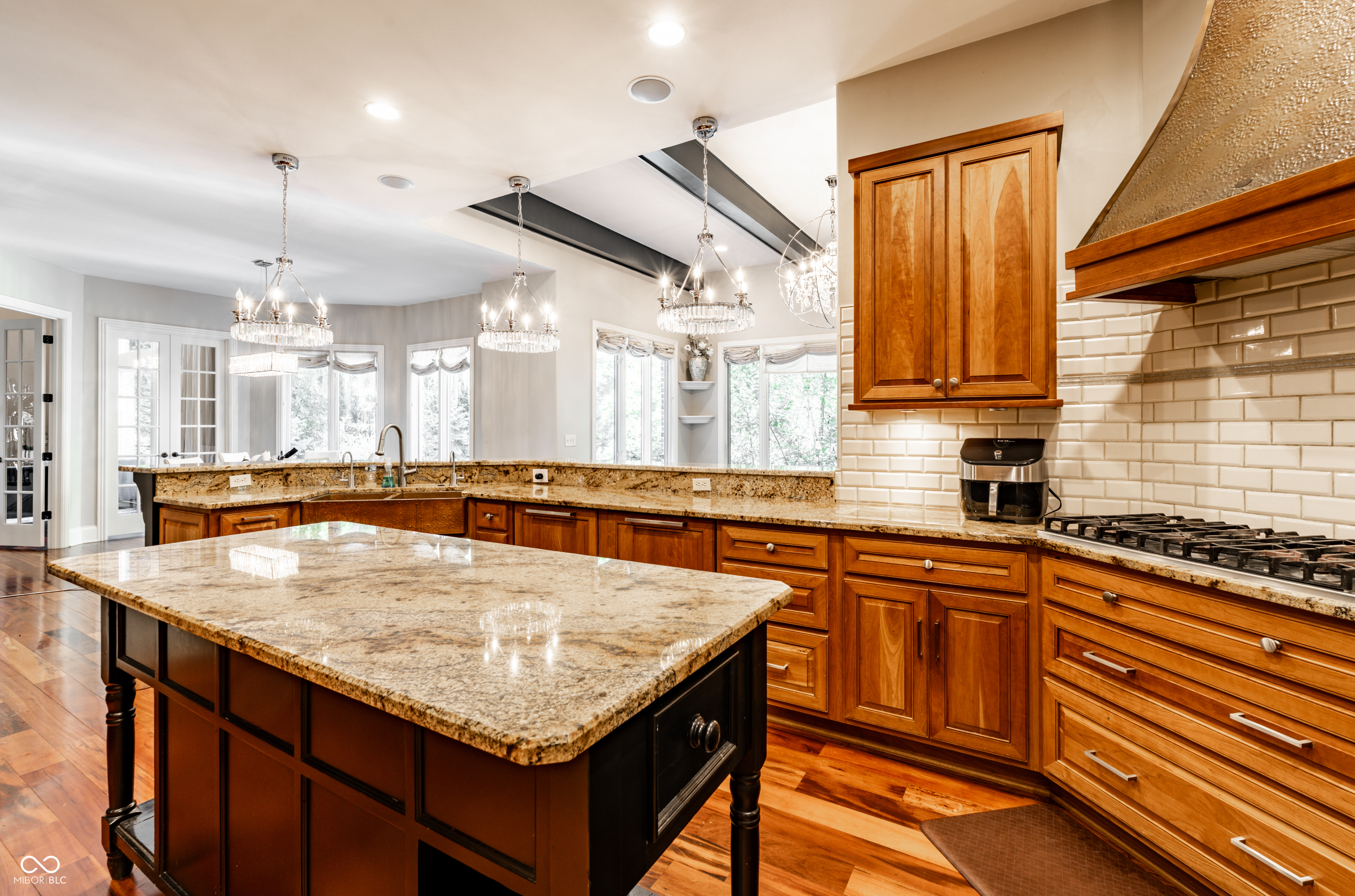 10470 Roxley Bend Carmel, IN 46032 - Photo 16 of 68