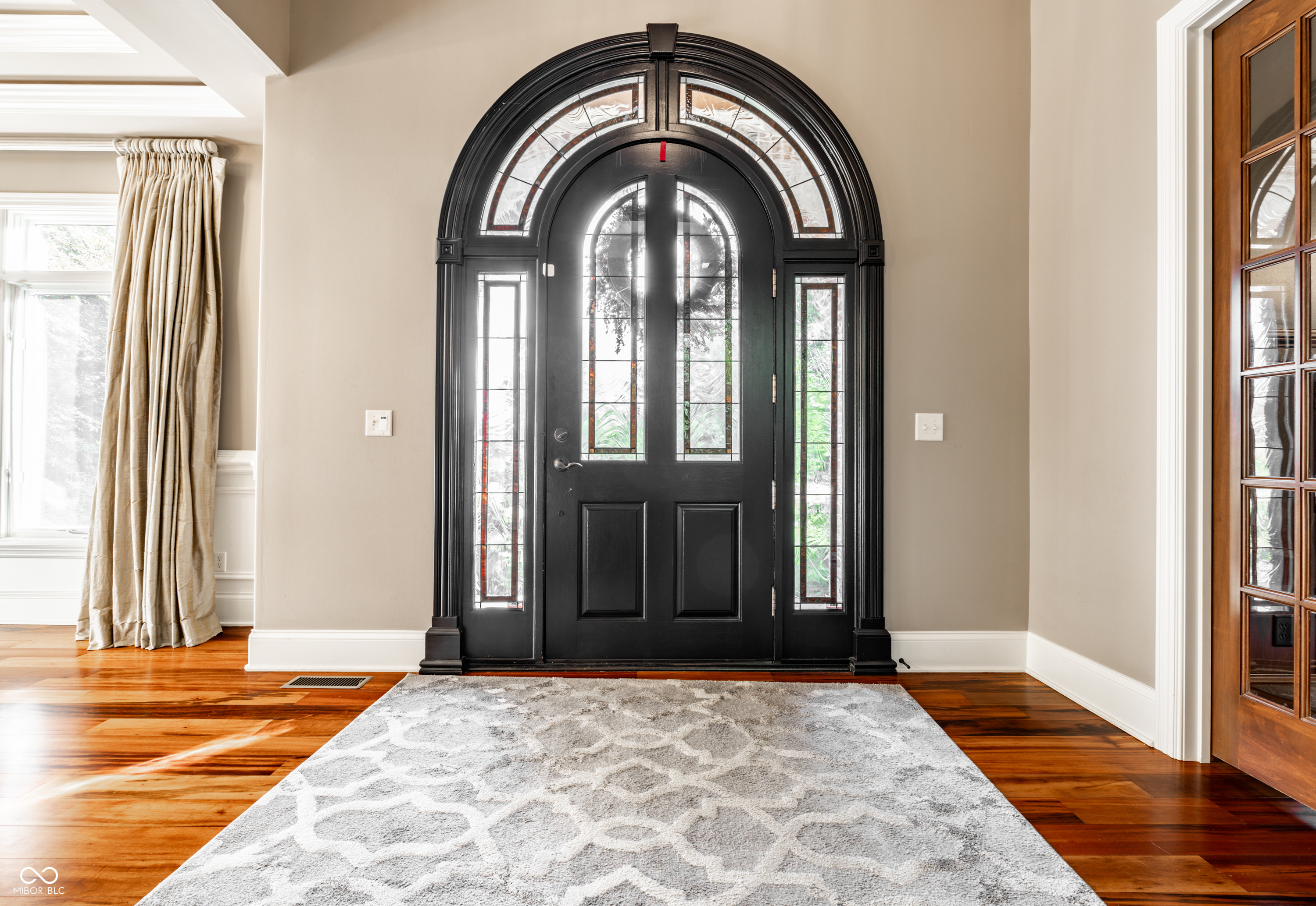 10470 Roxley Bend Carmel, IN 46032 - Photo 6 of 68