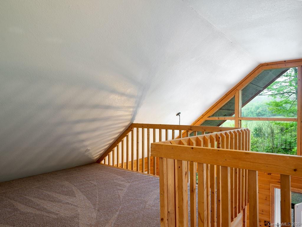 58 Pinnacle Road Burnsville, NC 28714 - Photo 11 of 20 Gallery Image 11