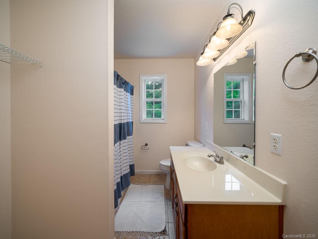 58 Pinnacle Road Burnsville, NC 28714 - Photo 14 of 20 Gallery Image 14