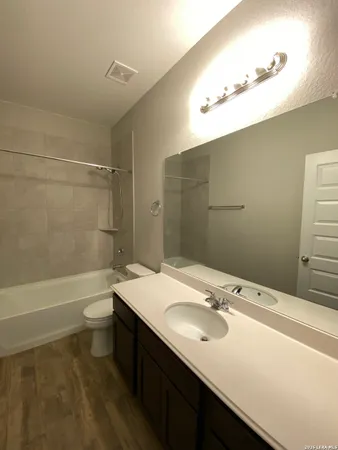 $2,295 | 1331 Hillsong Street, New Braunfels, TX 78132