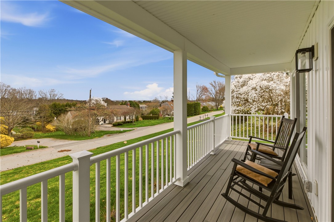 3 Baldwin Road Middletown, RI 02842 - Photo 3 of 50