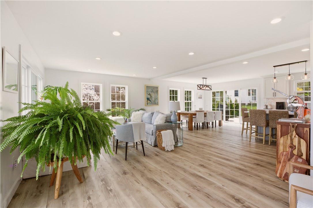 3 Baldwin Road Middletown, RI 02842 - Photo 4 of 50