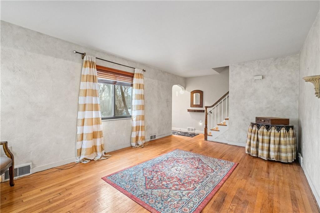 167 Ritzland Road Pittsburgh, PA 15235 - Photo 5 of 36 Gallery Image 5