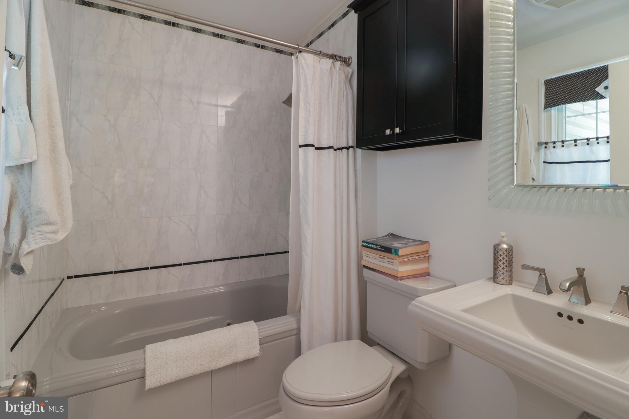 6120 Ridge Road Mount Airy, MD 21771 - Photo 17 of 39 Master Bath