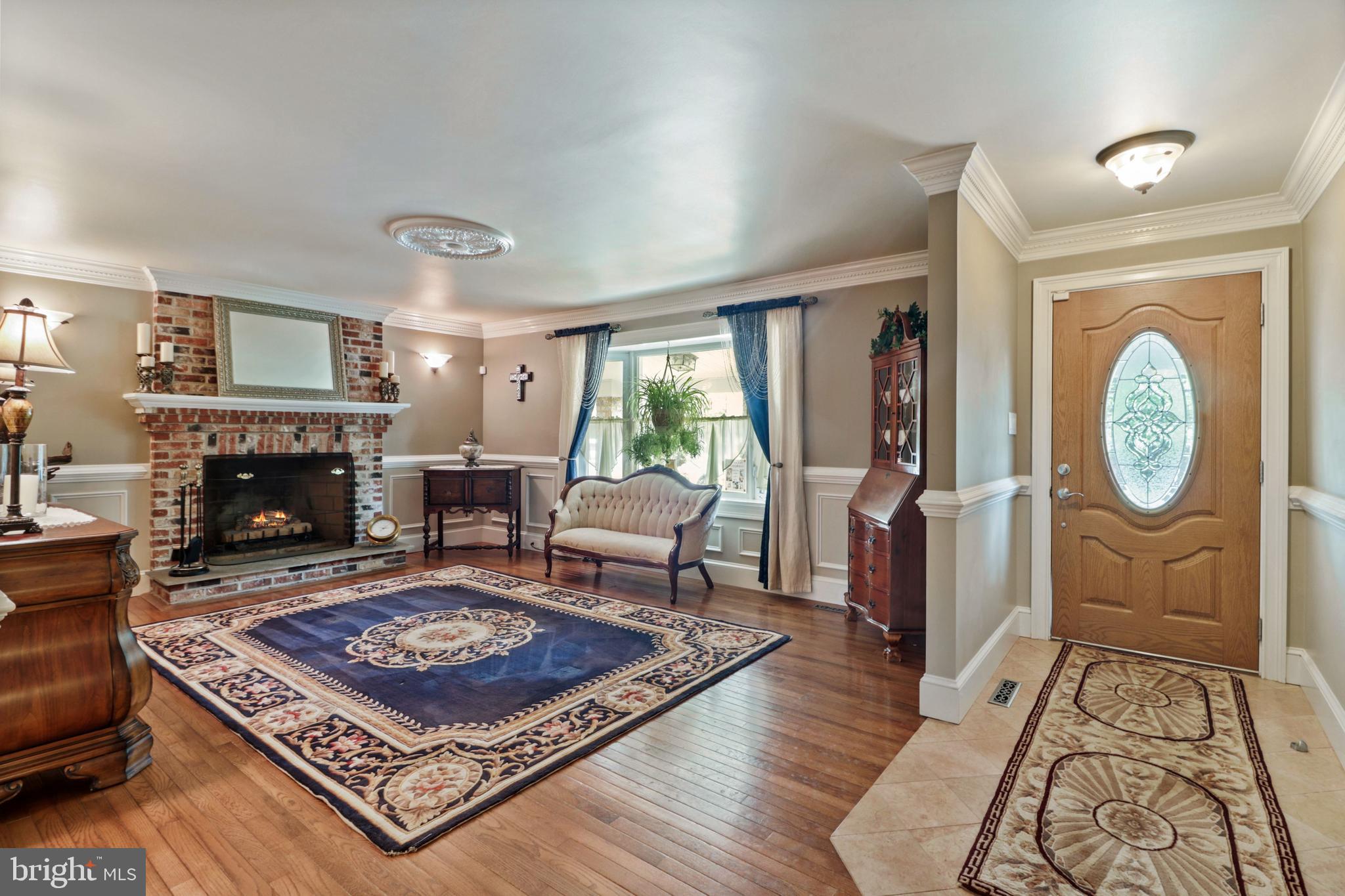 6120 Ridge Road Mount Airy, MD 21771 - Photo 5 of 39 Family Room