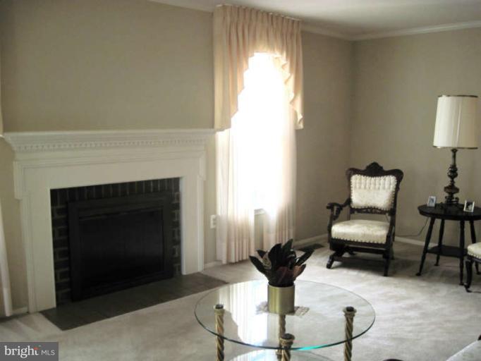 2410 Albot Road Reston, VA 20191 - Photo 9 of 18 Living Room