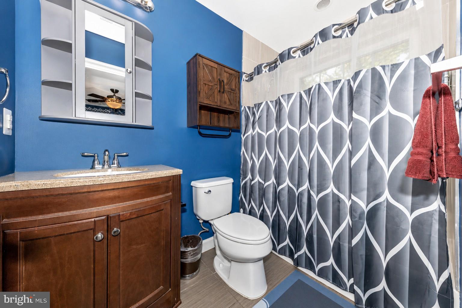 2913 Weisman Road Silver Spring, MD 20902 - Photo 16 of 39 Primary En Suite