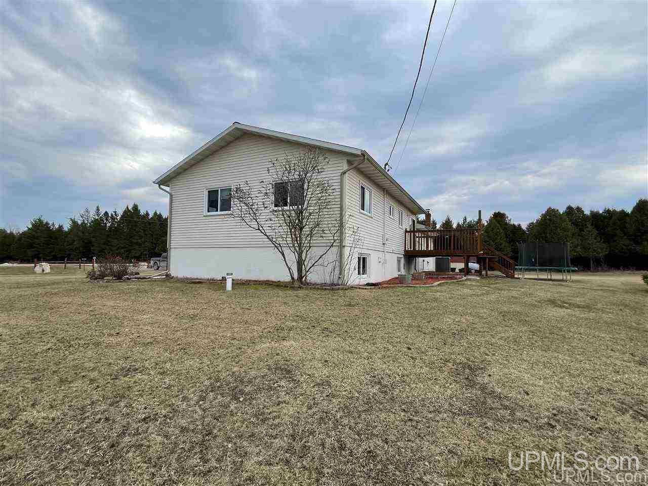 1109N Town Line Road Gulliver, MI 49840 - Photo 31 of 35