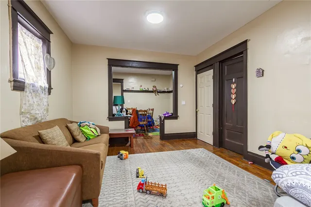 $125,000 | 100-102 Parkway, Rochester, NY 14608