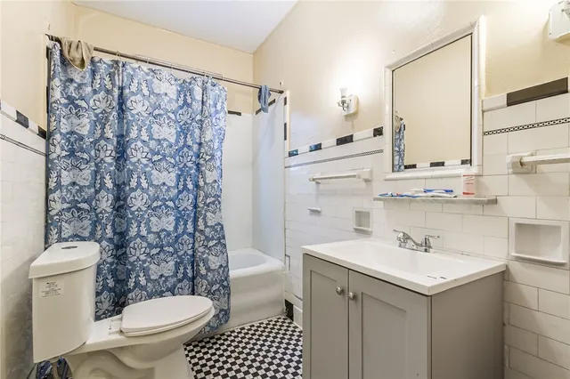 $125,000 | 100-102 Parkway, Rochester, NY 14608