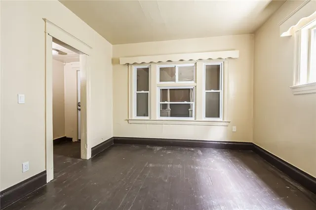 $125,000 | 100-102 Parkway, Rochester, NY 14608