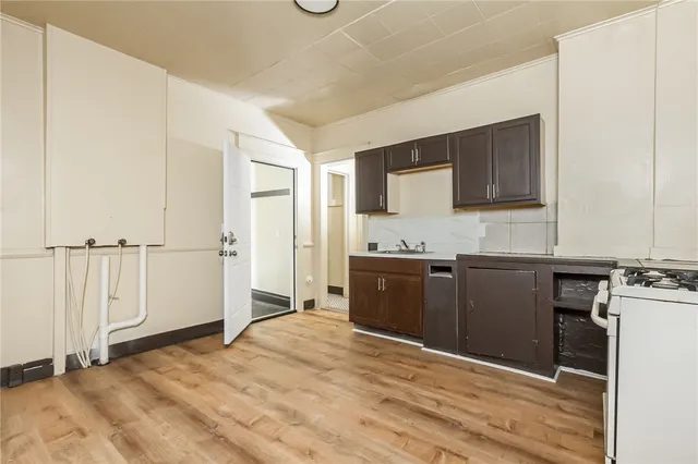 $125,000 | 100-102 Parkway, Rochester, NY 14608