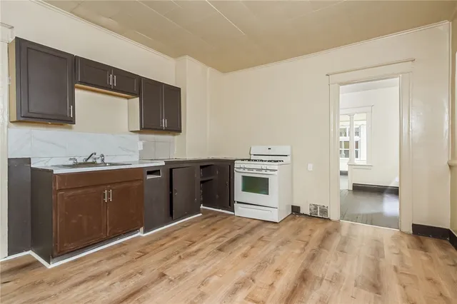 $125,000 | 100-102 Parkway, Rochester, NY 14608