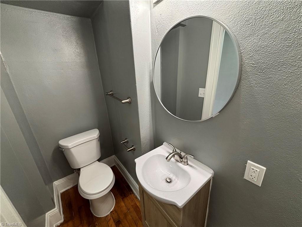 5264 Hilltop Road Jamestown, NC 27282 - Photo 15 of 25