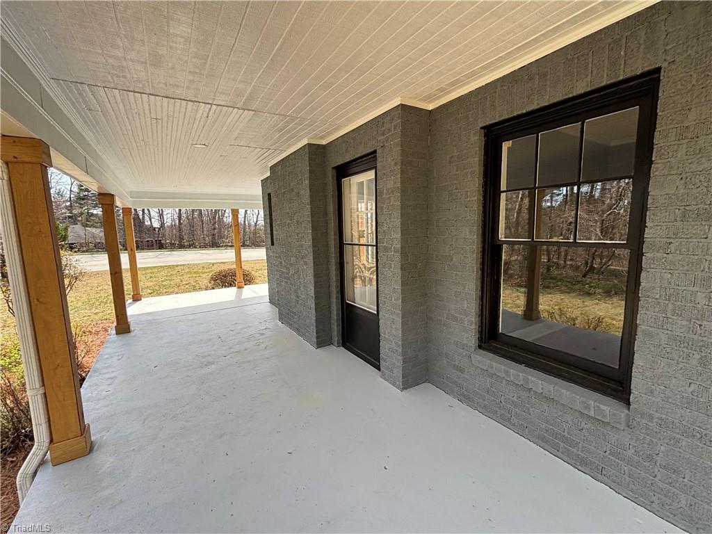 5264 Hilltop Road Jamestown, NC 27282 - Photo 6 of 25