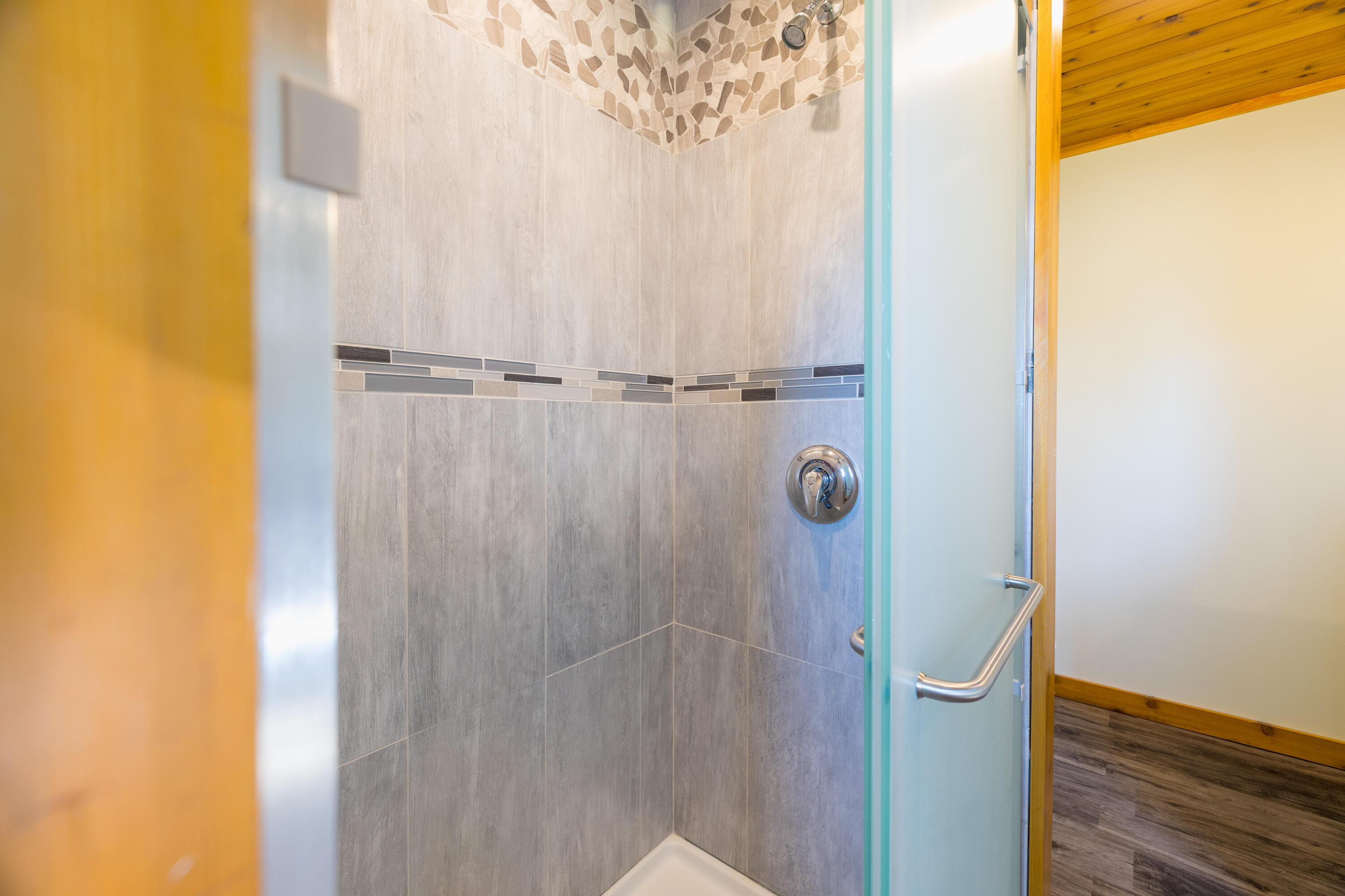408 East Graham Street Kentland, IN 47951 - Photo 19 of 30 a bathroom with a shower