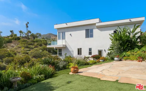 $4,250,000 | 5787 Calpine Drive, Malibu, CA 90265
