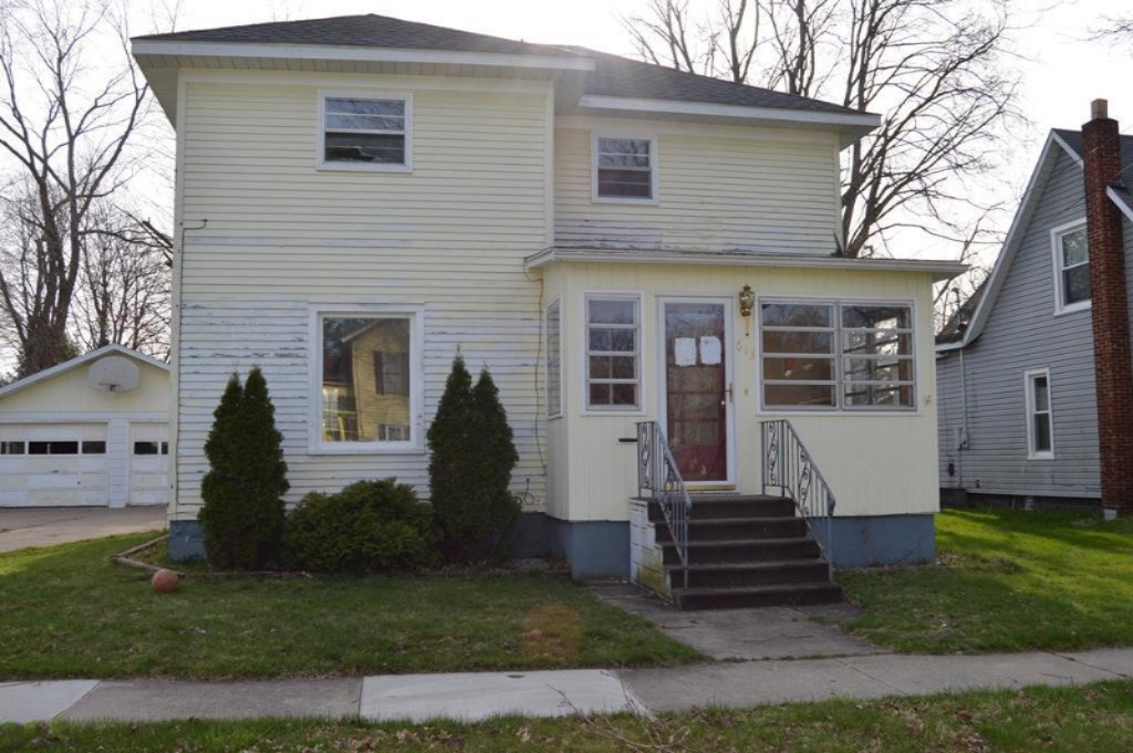 613 Maple Street Three Rivers, MI 49093 - Photo 1 of 2 DSC_0005