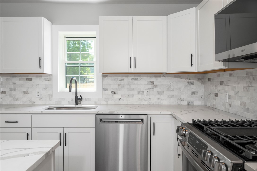 1008 Toll Gate Road Warwick, RI 02886 - Photo 3 of 35