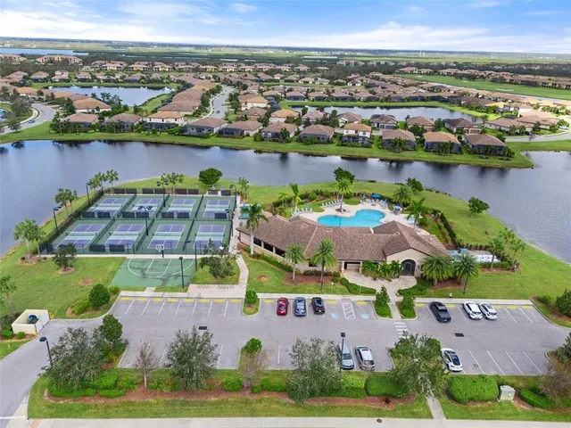 $348,800 | 7235 River Hammock Drive, Unit 102, Bradenton, FL 34212