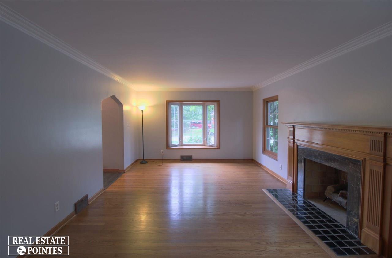 1500 North Renaud Road Grosse Pointe Woods, MI 48236 - Photo 8 of 36