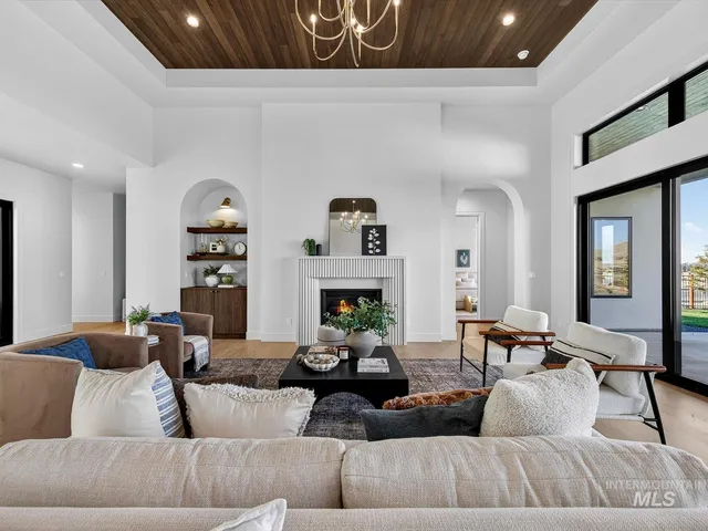 $1,948,000 | 3671 North Harvest Moon Way, Eagle, ID 83616