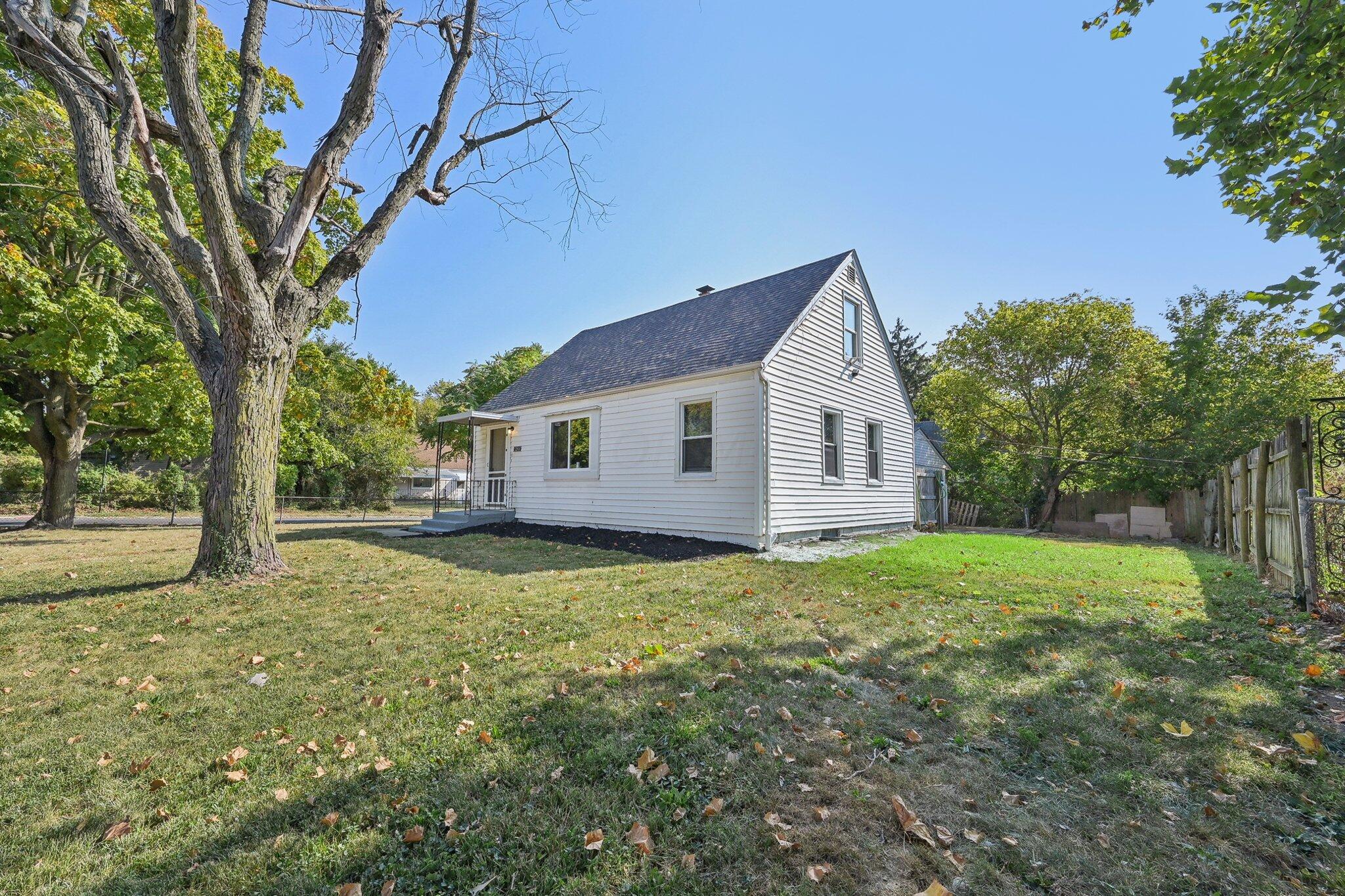 2264 Delbert Road Columbus, OH 43211 - Photo 7 of 26 Delbert Rd-007