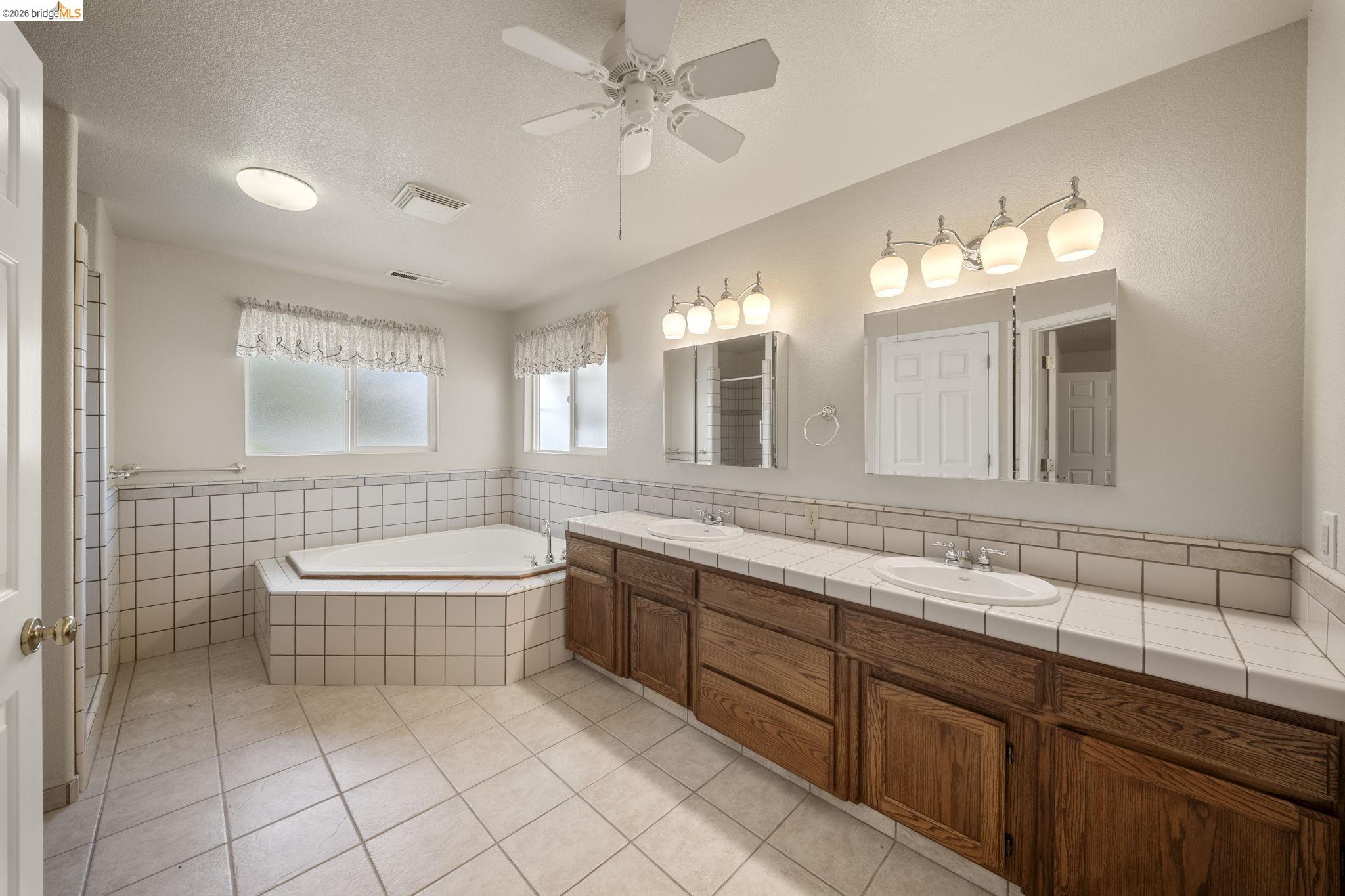 9729 Rastro Way La Grange, CA 95329 - Photo 13 of 32 Gallery Image 13
