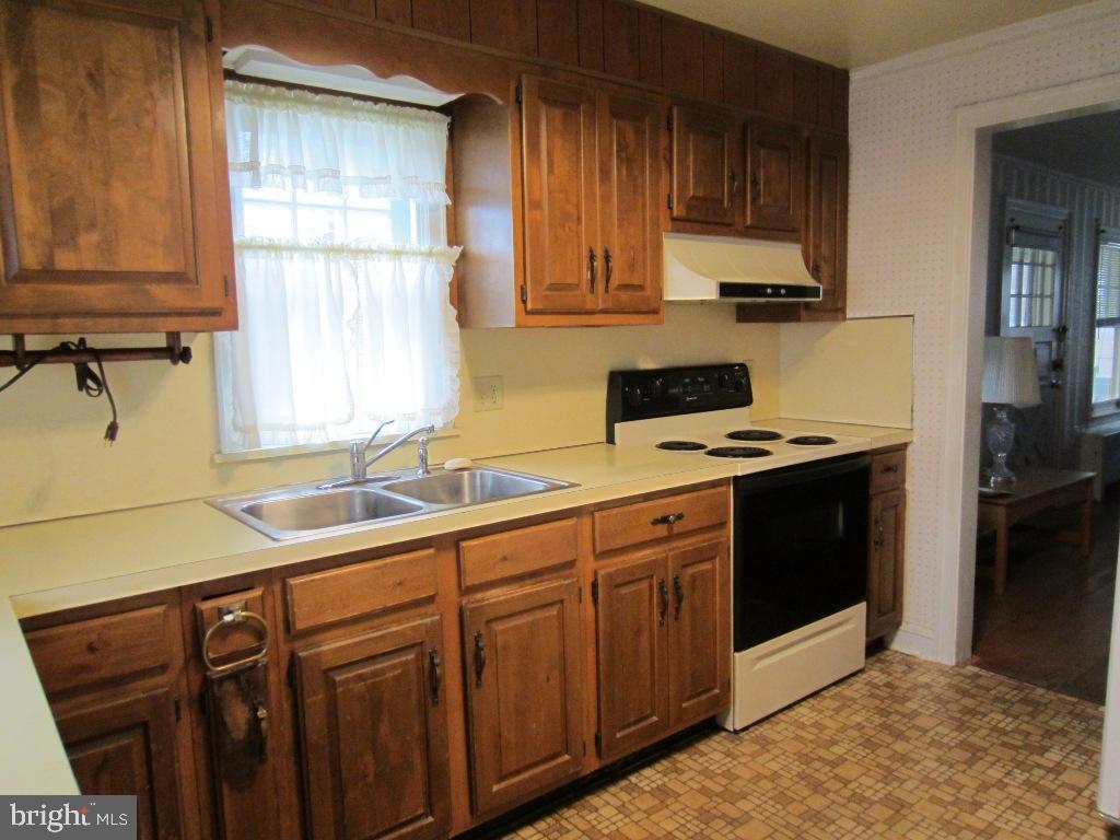 79 Delp Road Lancaster, PA 17601 - Photo 8 of 25 Gallery Image 8