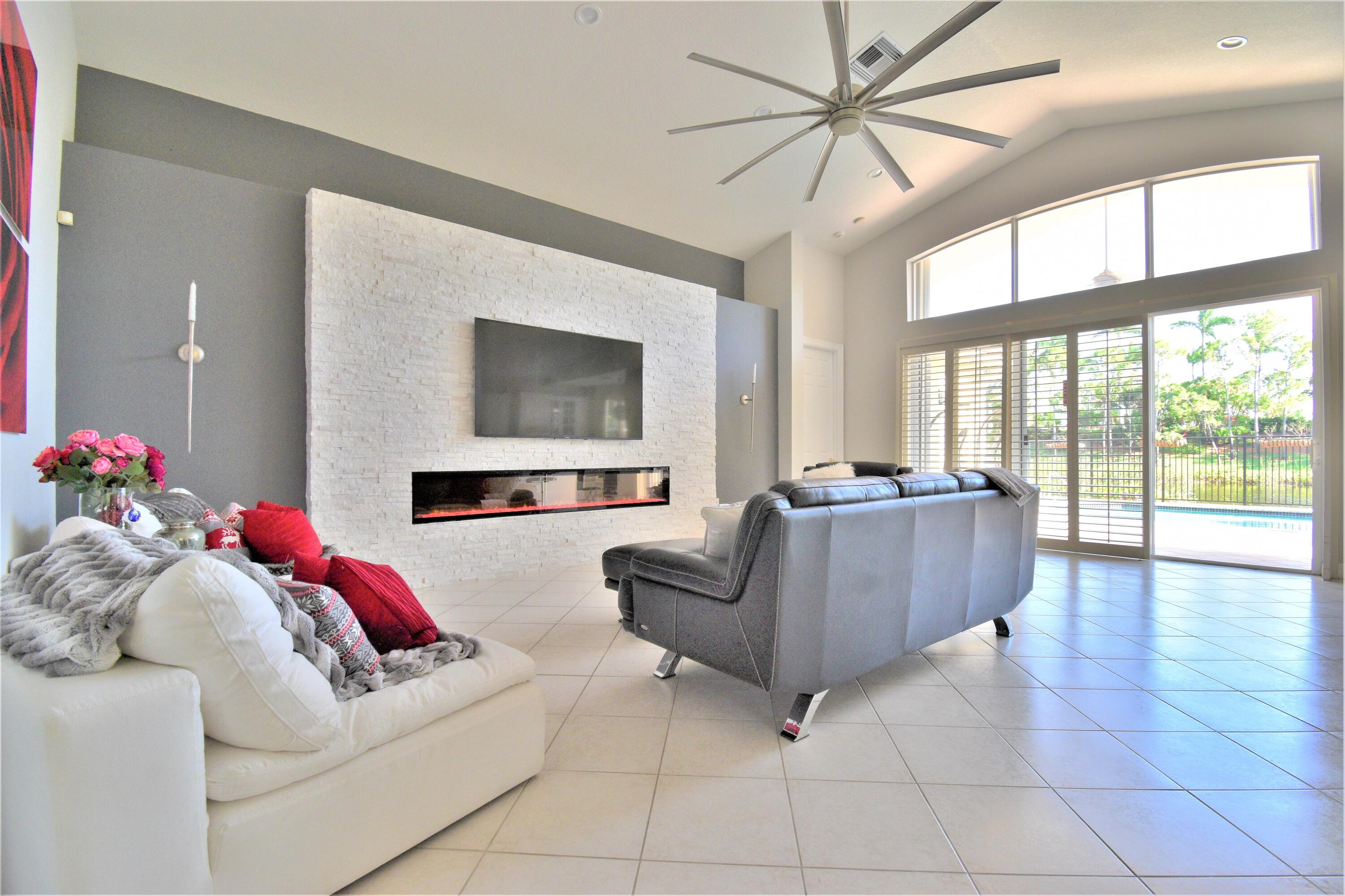 19233 Skyridge Circle Boca Raton, FL 33498 - Photo 2 of 92 30 (2)