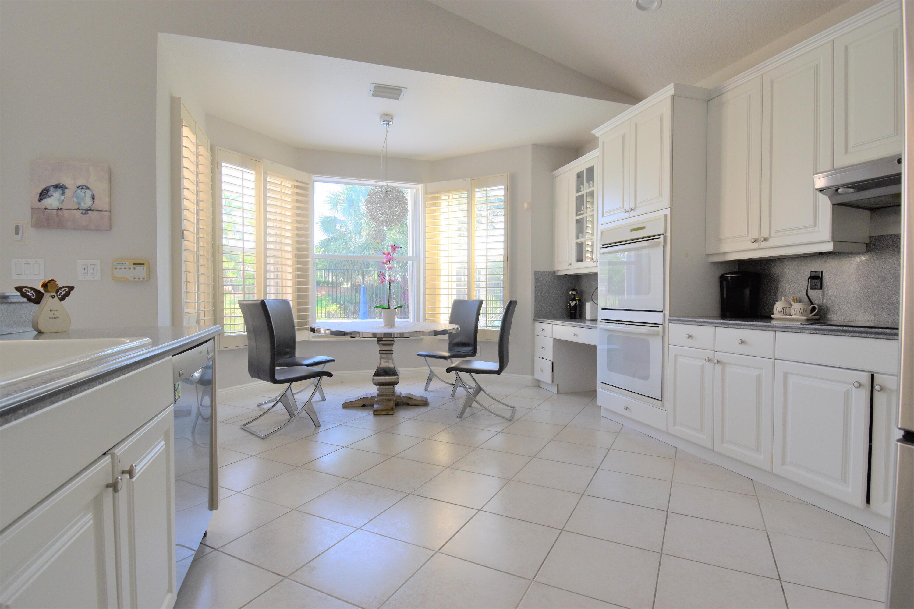 19233 Skyridge Circle Boca Raton, FL 33498 - Photo 21 of 92 19 (2)