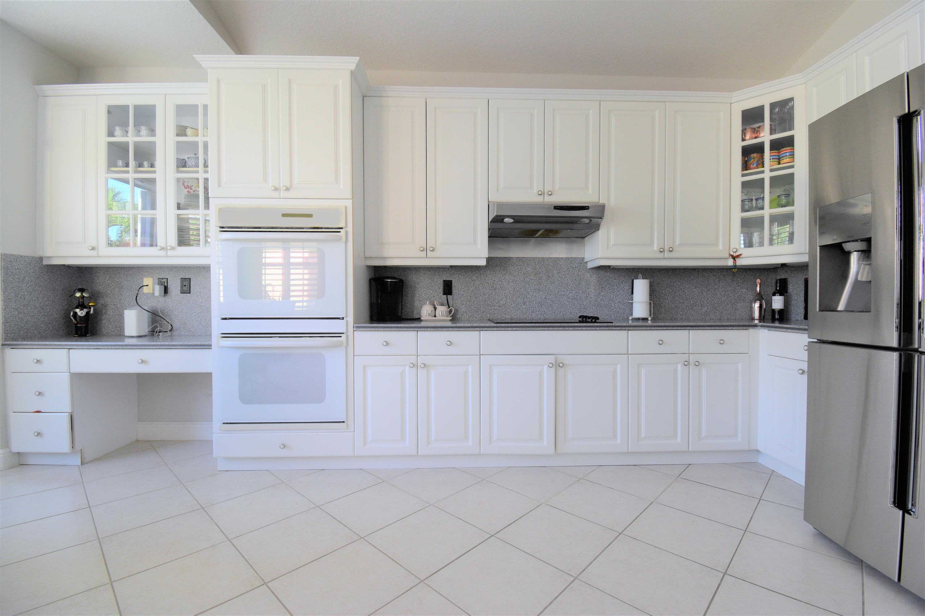 19233 Skyridge Circle Boca Raton, FL 33498 - Photo 25 of 92 23 (2)