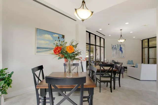 $3,900 | 600 Ocean Drive, Unit 2D, Juno Beach, FL 33408