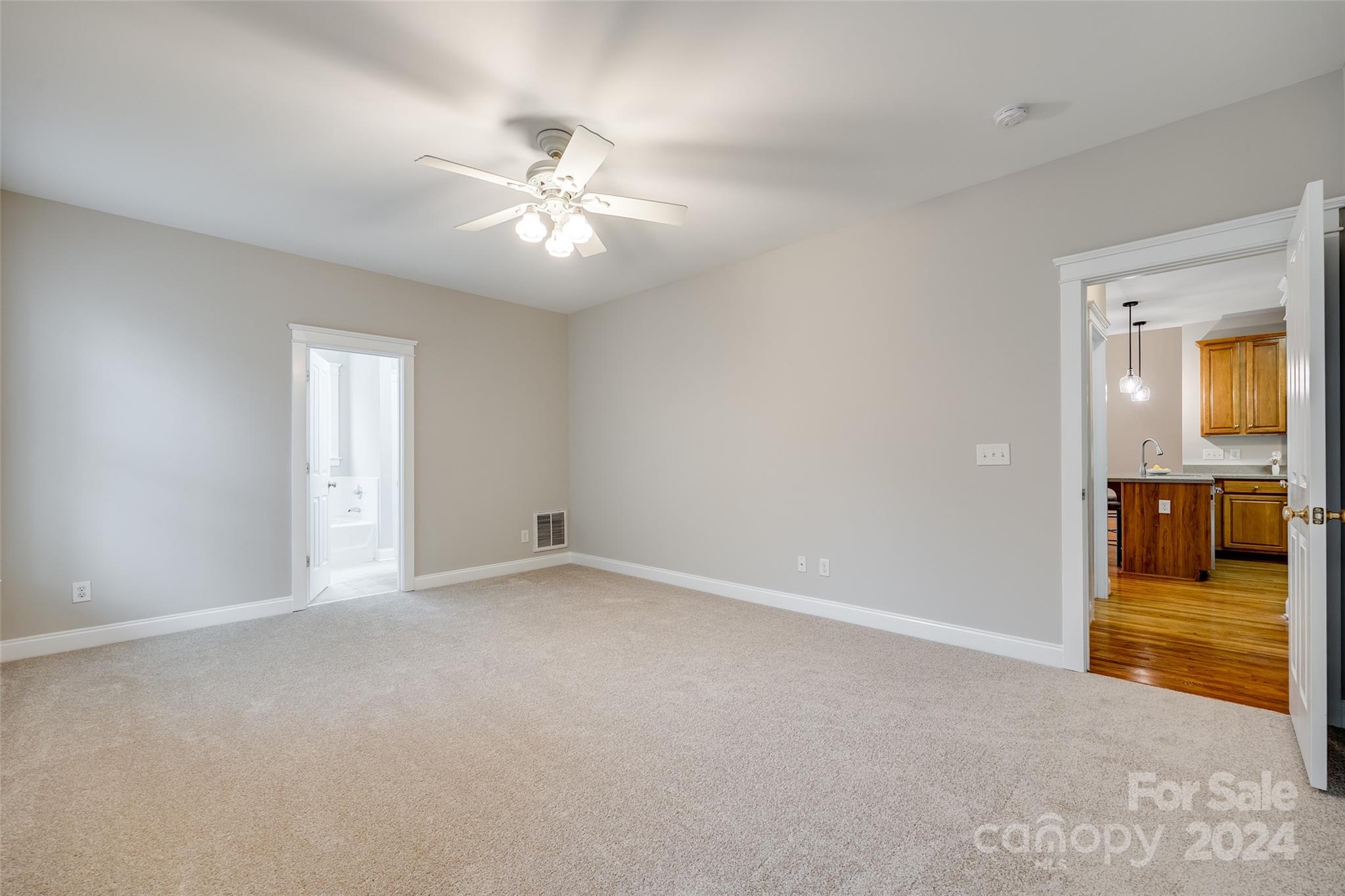 1094 Hunters Run Drive Tega Cay, SC 29708 - Photo 19 of 48 Gallery Image 19