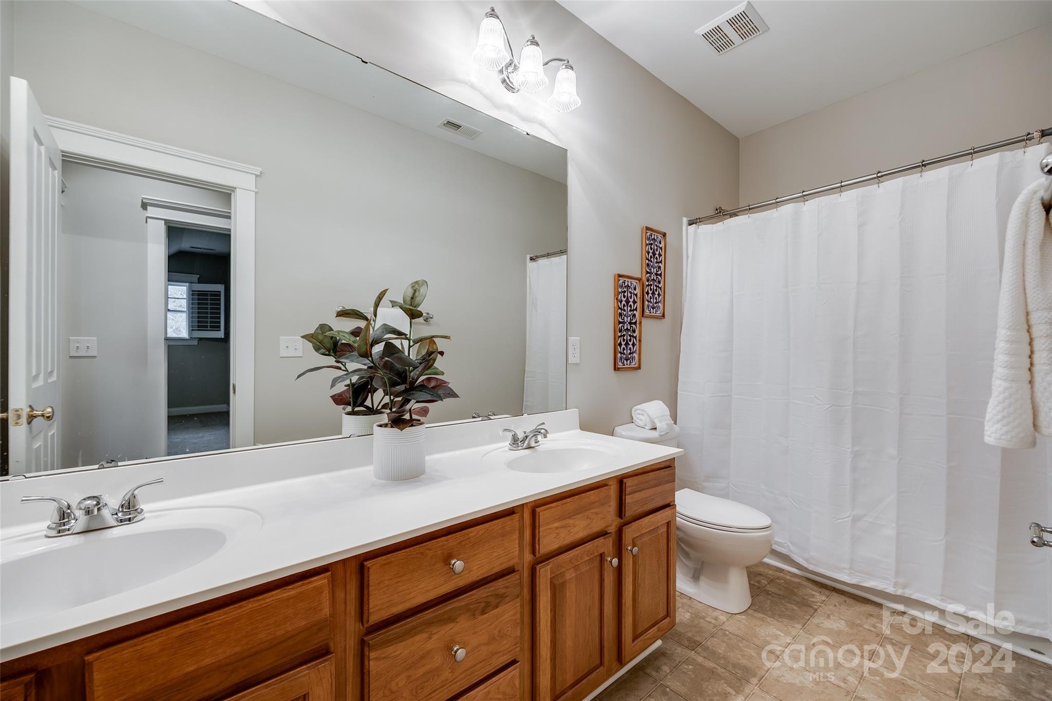 1094 Hunters Run Drive Tega Cay, SC 29708 - Photo 27 of 48 Gallery Image 27