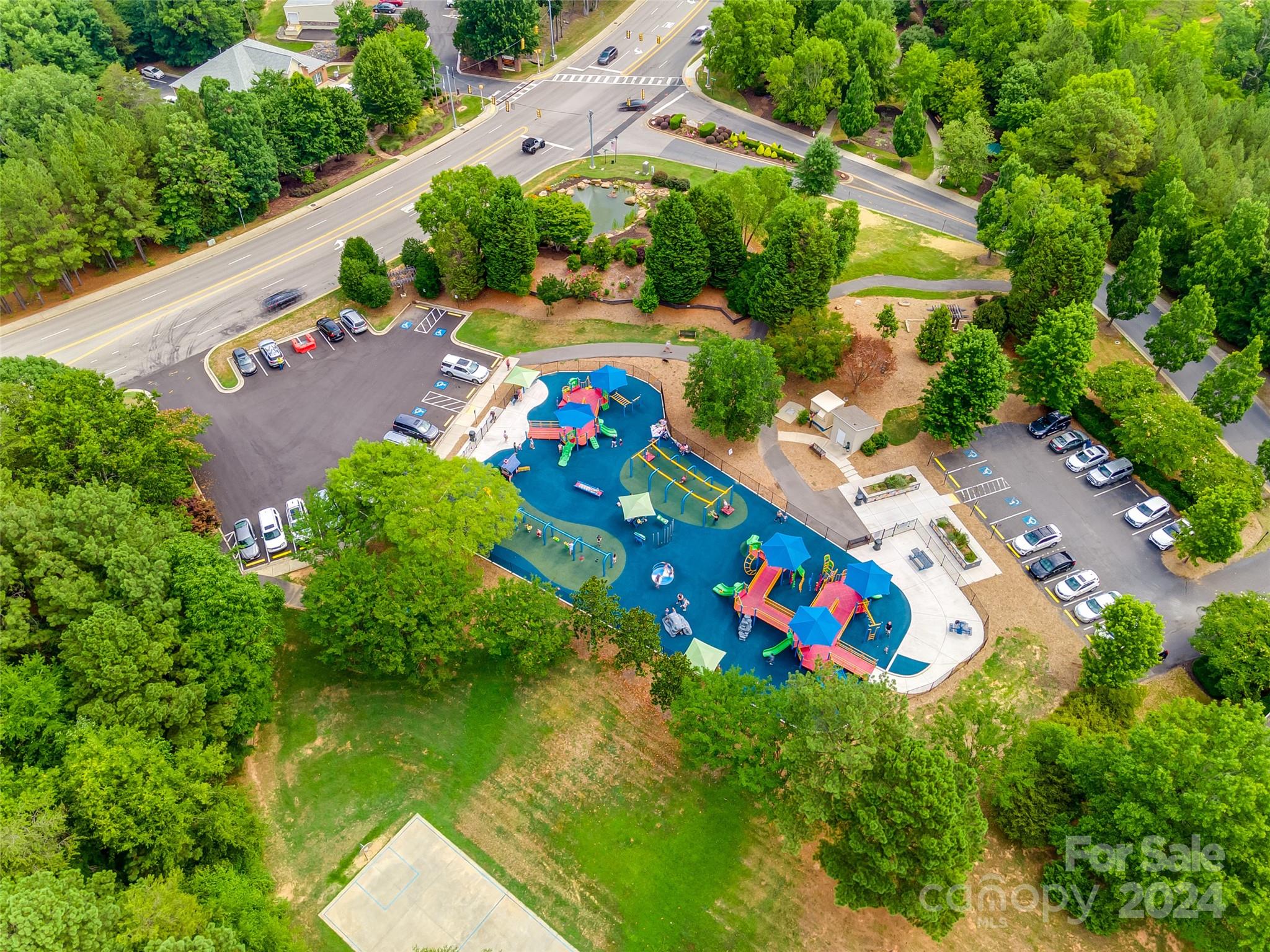 1094 Hunters Run Drive Tega Cay, SC 29708 - Photo 39 of 48 Gallery Image 39
