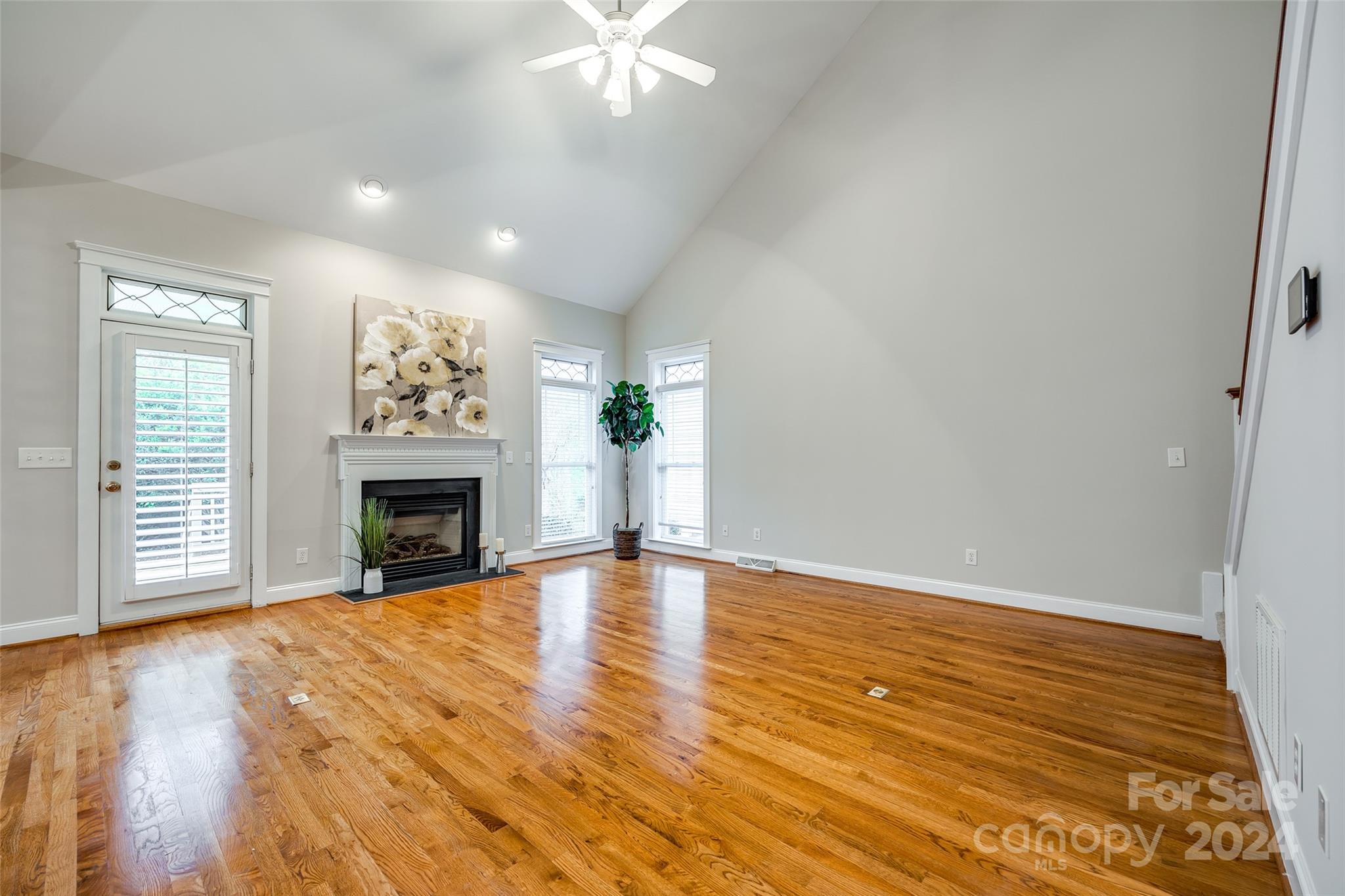 1094 Hunters Run Drive Tega Cay, SC 29708 - Photo 9 of 48 Gallery Image 9
