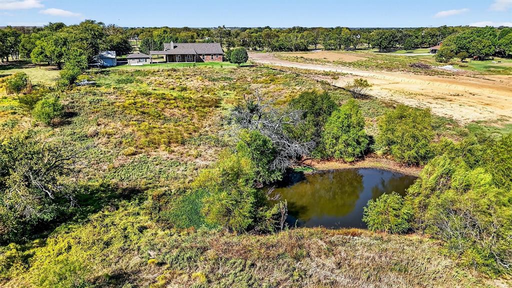 2166 Old Southmayd Road Sherman, TX 75092 - Photo 29 of 40 a view of a yard with an outdoor space