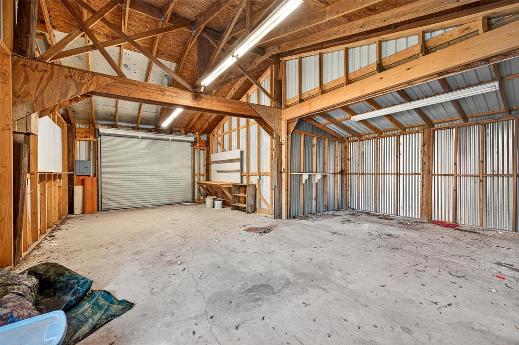 2166 Old Southmayd Road Sherman, TX 75092 - Photo 39 of 40 a view of a garage