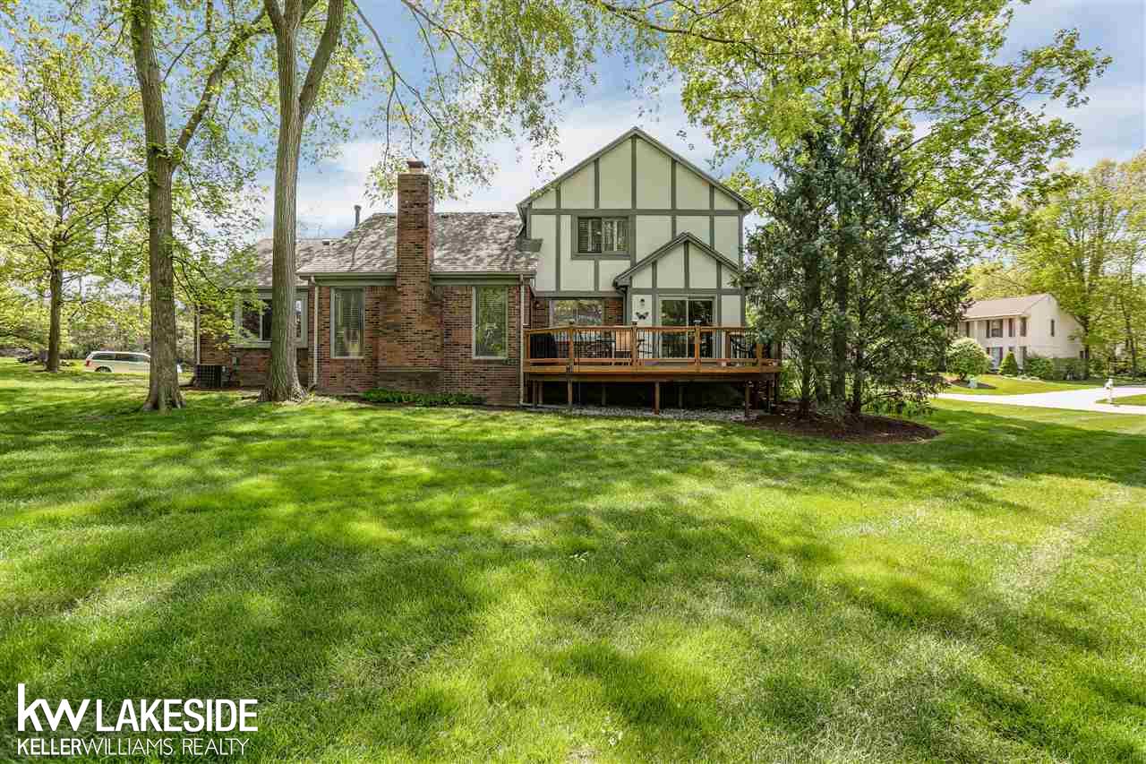 1196 Maple Leaf Drive Rochester Hills, MI 48309 - Photo 2 of 26