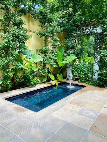 $2,200 | 1021 Esplanade Avenue, Unit 2, New Orleans, LA 70116